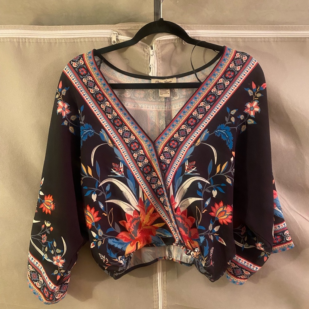 Flying Tomato Boho Floral V-Neck Kimono Style sleeve Blouse Women’s size S
